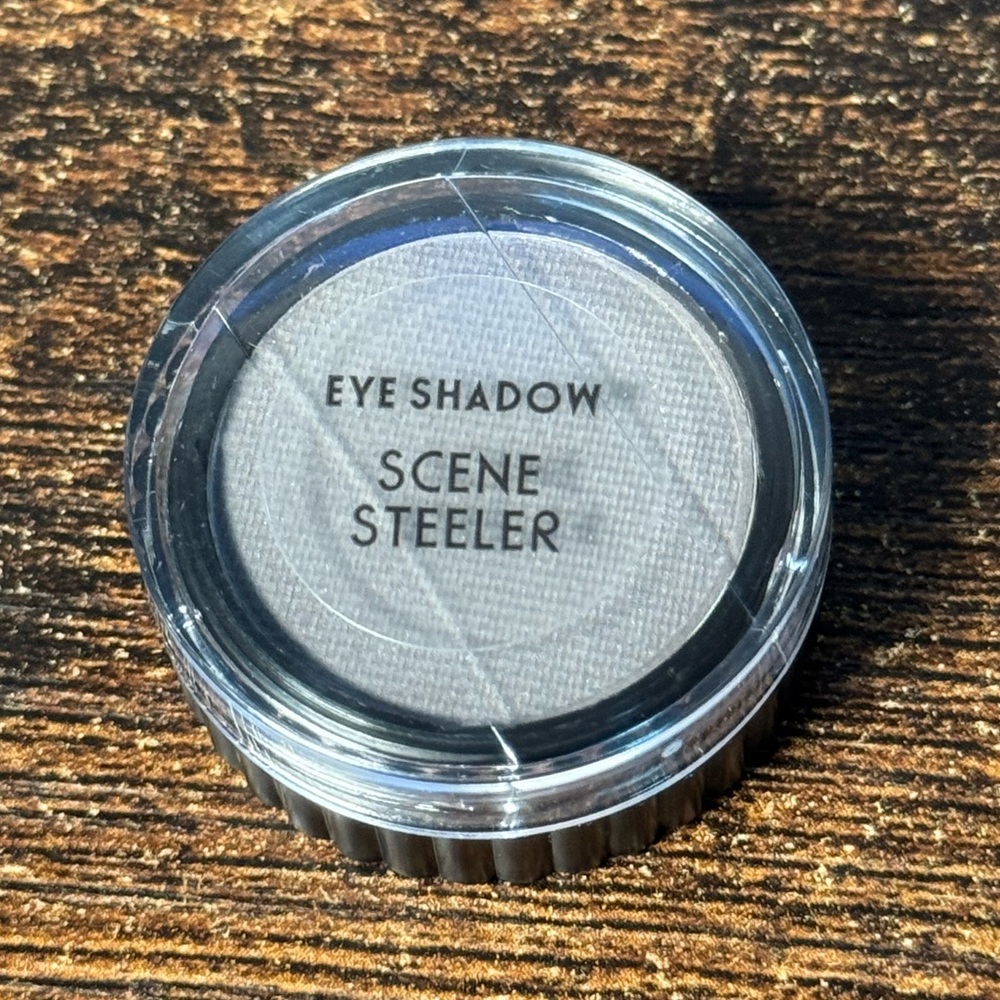 Merle Norman Eye Shadow - Scene Steeler - .05 oz.